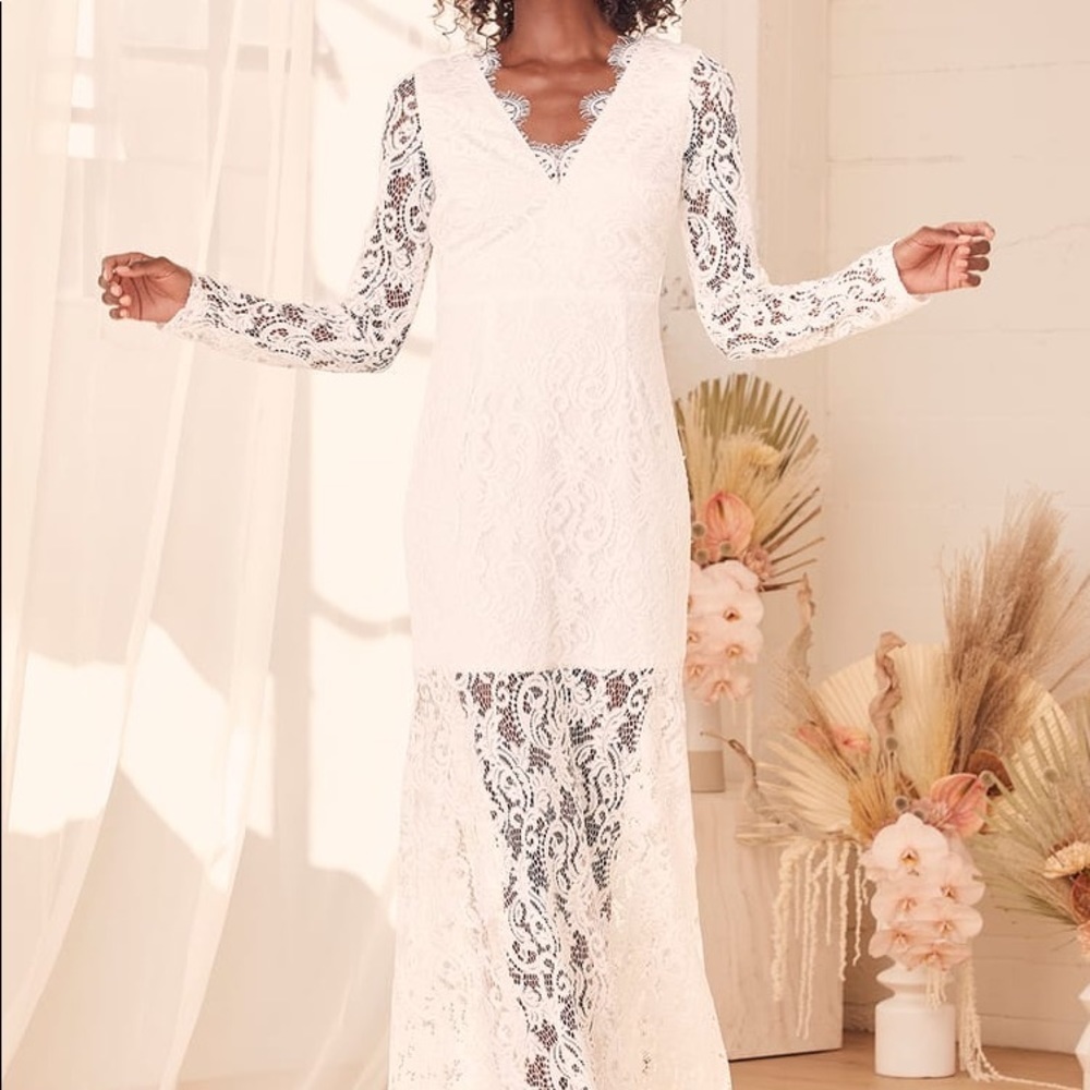 White Lace Long Sleeve Maxi Dress